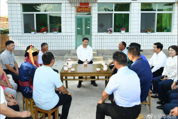 習近平深入喀喇沁旗林場農(nóng)村考察調研