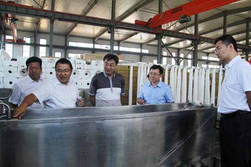 8月27日，新華社遼寧分社社長王振宏一行人員蒞臨一諾產(chǎn)業(yè)園區(qū)調(diào)研