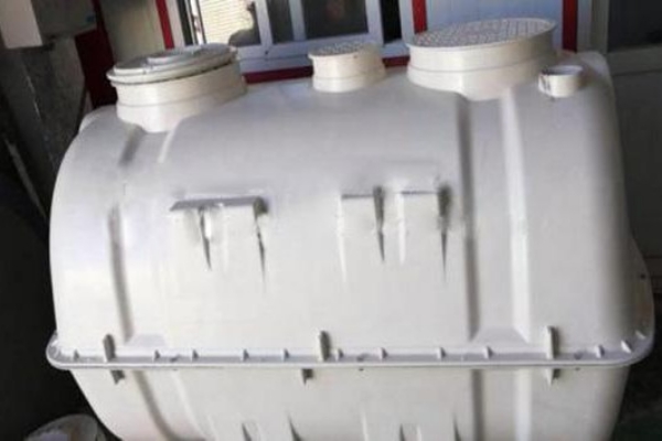 農(nóng)村廁所改造三格玻璃鋼化糞池污水處理流程 農(nóng)村廁所改造三格玻璃鋼化糞池污水處理流程