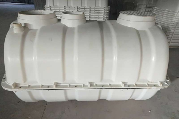 SMC模壓玻璃鋼化糞池在安裝開(kāi)挖基槽時(shí)的注意事項(xiàng) SMC模壓玻璃鋼化糞池在安裝開(kāi)挖基槽時(shí)的注意事項(xiàng)